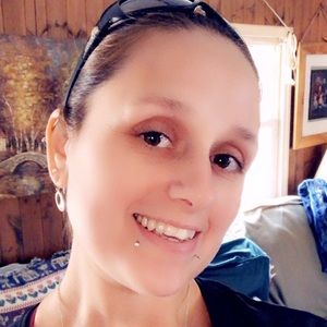 Meet your Posher, Eva